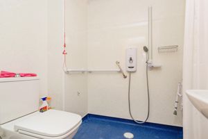 SHOWER ROOM- click for photo gallery